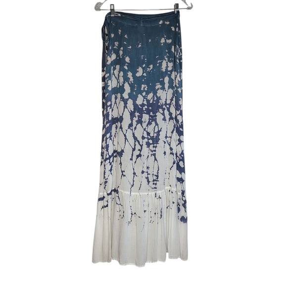 Surf Gypsy Blue & Cream Print Ruffled Rayon Wrap Skirt/Cover Up, size Large - Picture 2 of 8